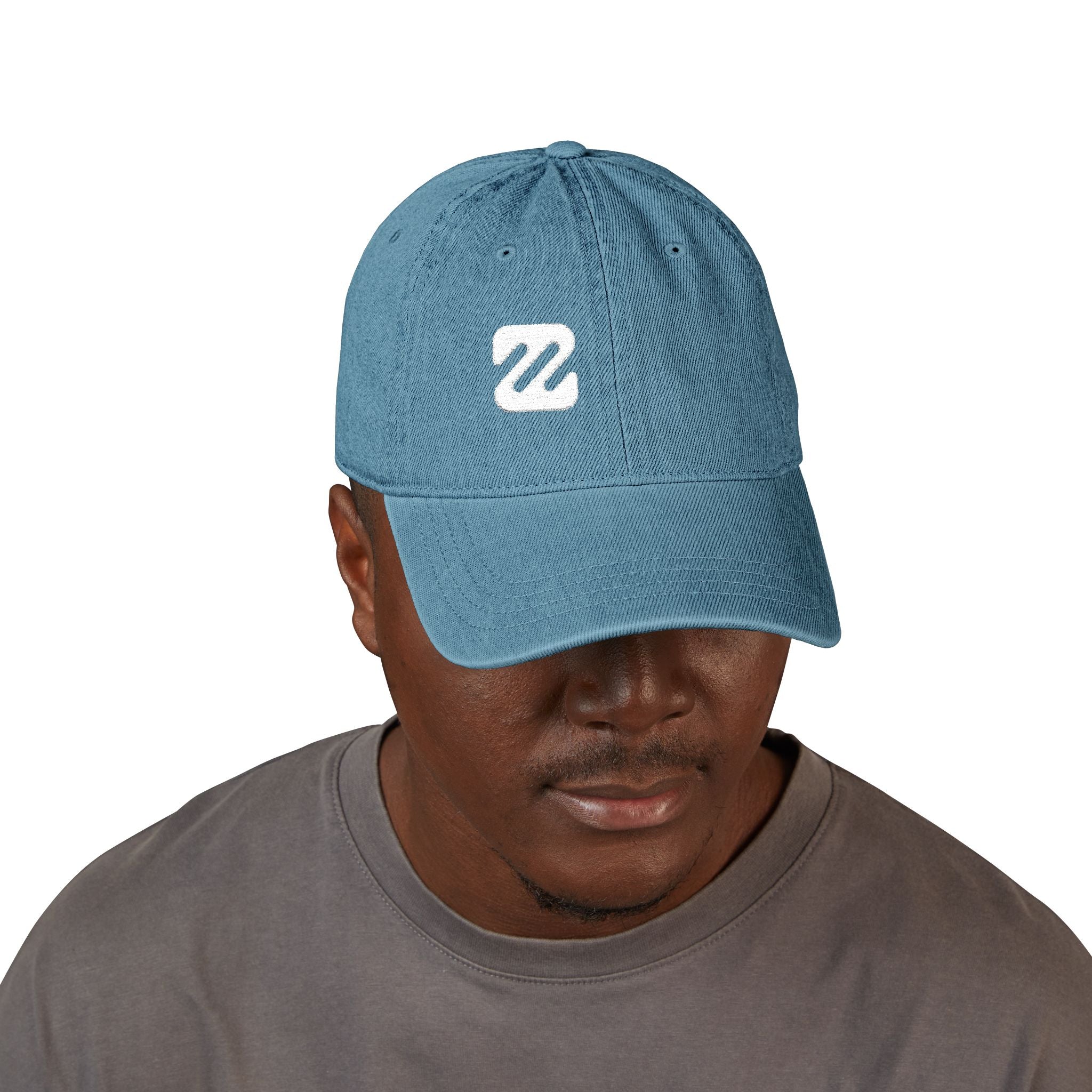 Embroidered Denim Baseball Cap — Minimal 'Z' Logo, Adjustable Black Hat